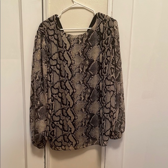 RACHEL Rachel Roy Black and gray Graphic Blouse - Picture 2 of 2
